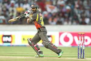 CLT20: As it happened - Shikhar Dhawan, Parthiv Patel power Sunrisers Hyderabad to an 8-wicket win over Kandurata Maroons