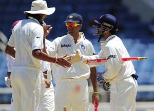 Don't forget Dravid, the Test skipper: Gavaskar
