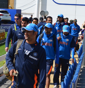 MS Dhoni builds for the future by staying in the present