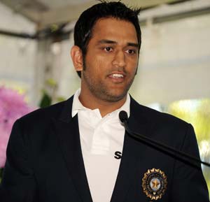 Dhoni irked by Aussie PM not inviting team support staff