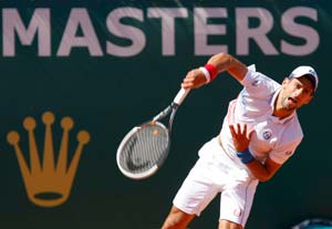 Berdych takes down Murray, Djokovic also makes Monte Carlo semis