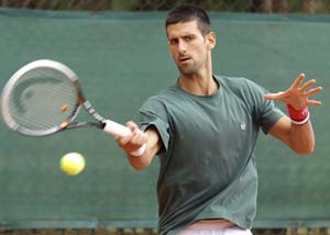 Djokovic, Murray, Sharapova advance at Indian Wells
