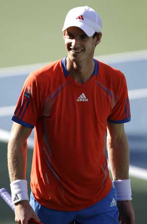 Murray into quarterfinals at Dubai Championships