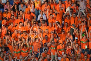 Euro 2012: Holland cling to hope as Portugal eye last eight