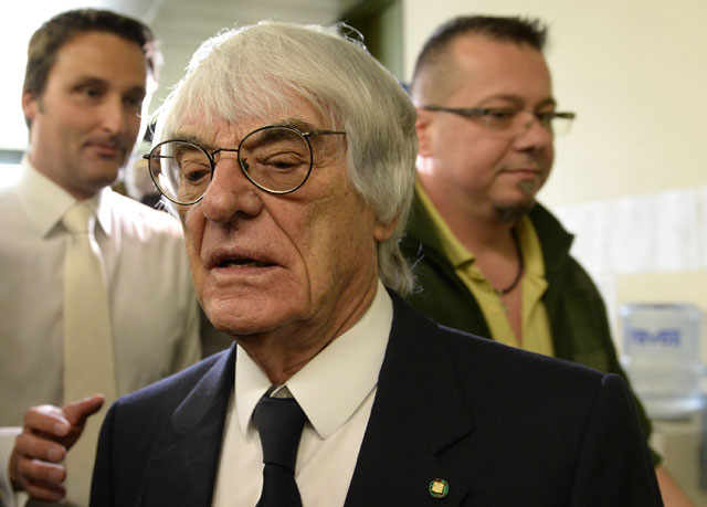 Formula One boss Bernie Ecclestone faces massive penalty as bribery trial begins in Germany