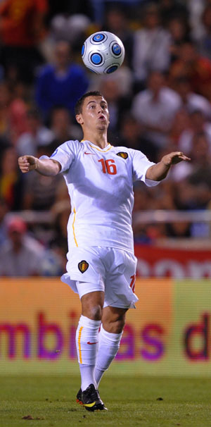 Chelsea contact Hazard over summer move - report