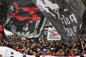 Teenager dies as soccer fans clash with Egyptian troops