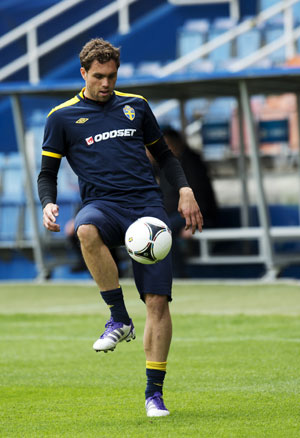 Johan Elmander joins Norwich on season-long loan