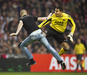 Ajax match called off as fan attacks AZ Alkmaar keeper