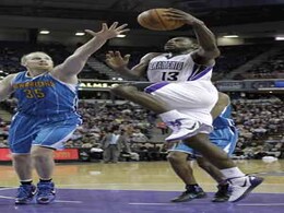Kings end 10-game skid vs Mavs with 110-97 win Kings end 10-game skid vs Mavs with 110-97 win