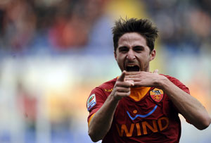 Liverpool complete deal for Roma striker Fabio Borini