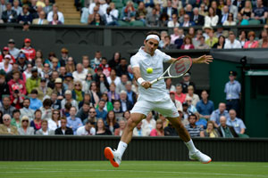 Wimbledon 2013: Roger Federer suffers foot fault over orange shoes, says report