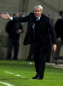 FIFA suspends Israel coach over debt to Qatar club