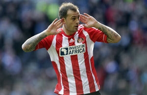 Fletcher scores as Sunderland win at last, against Wigan