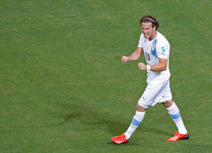 Confederations Cup: Diego Forlan inspires Uruguay to 2-1 win over Nigeria