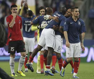 France down Albania to close in on Euro 2012