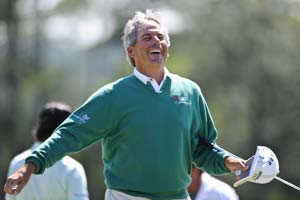 Age-defying Fred Couples shares Masters lead