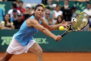 Gabriela Sabatini deliberately lost tennis matches to avoid reporters!