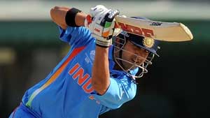 Nehra out, Gambhir fit for final: Dhoni