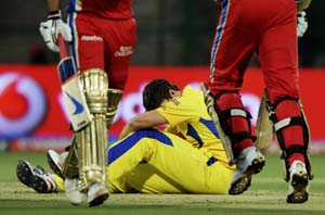 Chennai and Bangalore set to fight till the finish