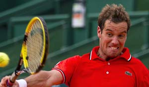Gasquet guns into Estoril semi-finals