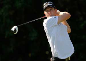 Rose, Gillis share lead with McIlroy lurking