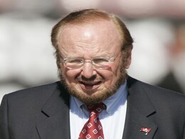 Manchester United F.C. Owner Malcolm Glazer Dies at 85 Manchester United F.C. Owner Malcolm Glazer Dies at 85