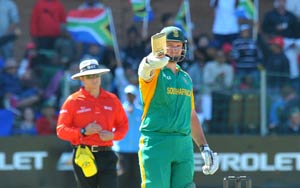 South Africa stifle Australia to level series