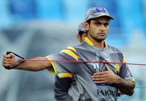 Moin Khan Hopes Mohammed Hafeez's Bowling Action Will be Cleared