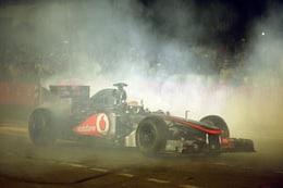 Lewis Hamilton scorches Mumbai streets Lewis Hamilton scorches Mumbai streets