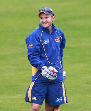 Mike Hesson wants green-top pitches when India tour New Zealand