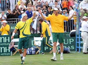 Davis Cup: Hewitt leads Australia to doubles win over Uzbeks
