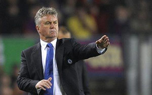 Russian federation bans Guus Hiddink for 6 games