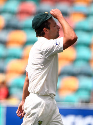 Ben Hilfenhaus out of Boxing Day Test against Sri Lanka