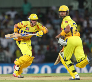 IPL 2013: Chennai crush Hyderabad by 77 runs to inflict their first home defeat this season