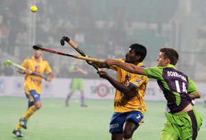 Delhi Waveriders edge out Punjab Warriors in Hockey India League opener