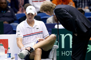 Isner, Verdasco win at clay court championships