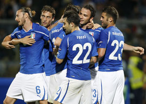 Germany, Italy stroll as France labour in Euro qualifiers