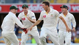 Pattinson debut exposes coaching disparity