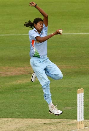 England women beat India, win series 3-2