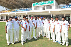 Dhoni will inspire non-metro teams: Gavaskar