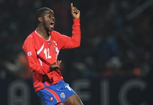 Arsenal sign Costa Rica teenager Campbell