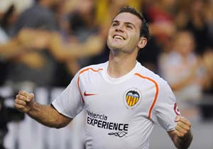 Chelsea complete deal for Valencia winger Mata