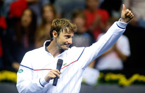 Caddie Juan Carlos Ferrero Gets Tips From Sergio Garcia