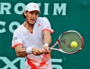 Houston ATP: Juan Monaco sets up semi-finals with John Isner