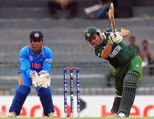 ICC World T20 warm-up: Kamran Akmal fires Pakistan to victory over India