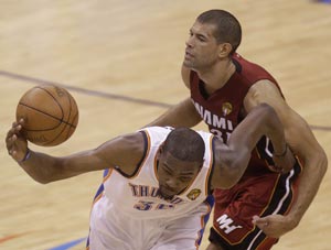 Durant powers Thunder past LeBron's Heat 105-94