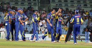 Below-par bowling let us down: Kemp