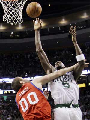 Garnett leads Celtics past 76ers, 92-91