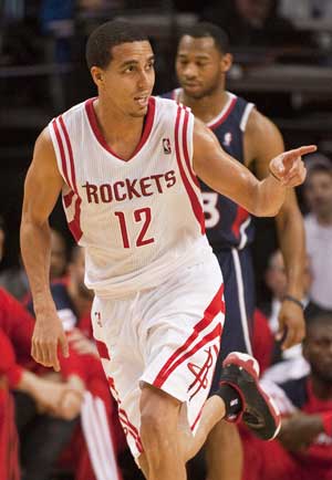 Martin scores 27 in Rockets' win over Hawks
